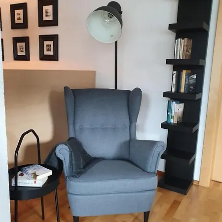 شقة Dachgeschoss-apartment In - 140m² لاندك