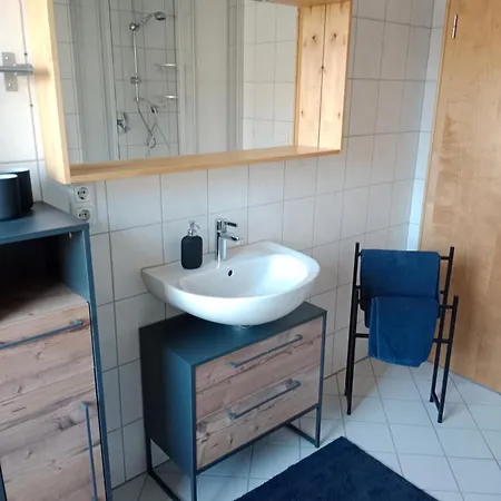 Dachgeschoss-apartment In - 140m² * لاندك