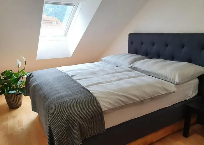 Dachgeschoss-apartment In - 140m²