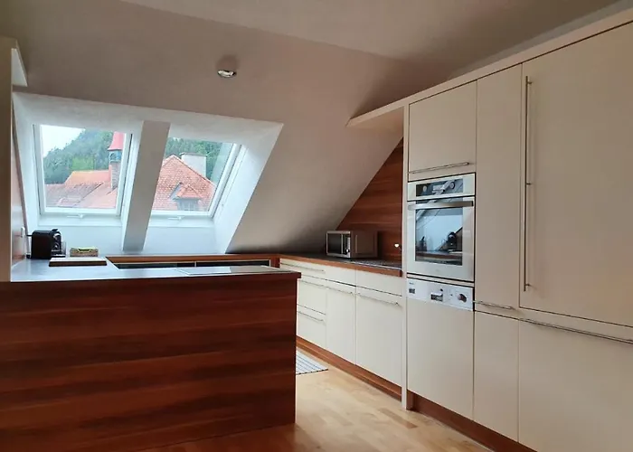 Dachgeschoss-apartment In - 140m² Apartmán Landeck