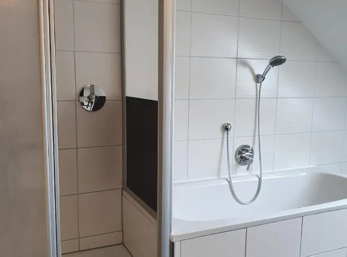 Dachgeschoss-apartment In - 140m² * لاندك