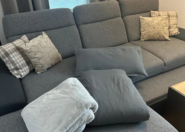 Dachgeschoss-apartment In - 140m² شقة *