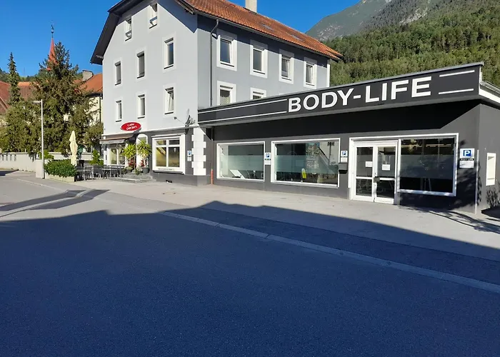 شقة Dachgeschoss-apartment In - 140m² *