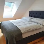 Dachgeschoss-apartment In - 140m²