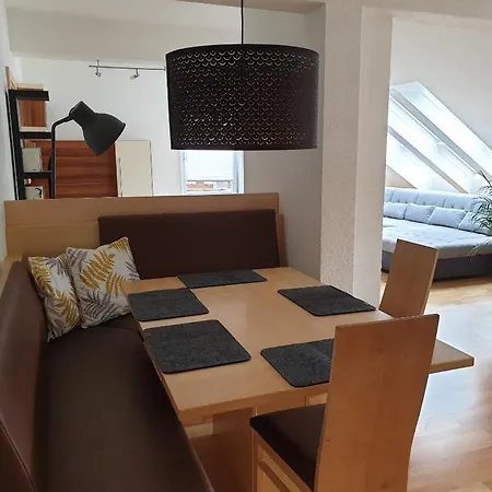 Апартаменты Dachgeschoss-apartment In - 140m² *